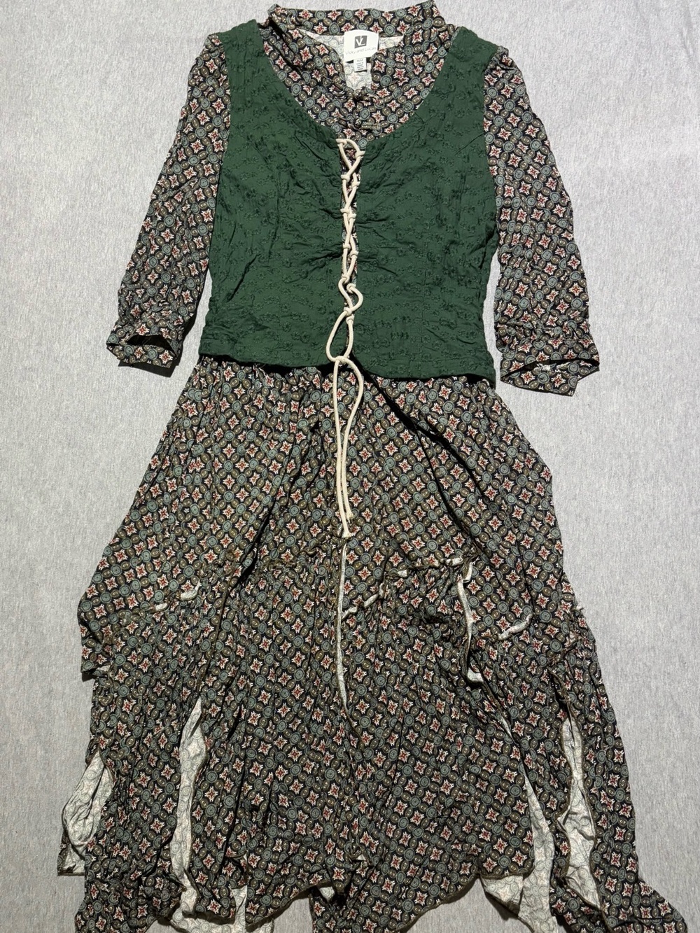 Vicky & Lucas Green Eyelet Lace-Up Maxi Dress with Patterned Skirt Size Medium